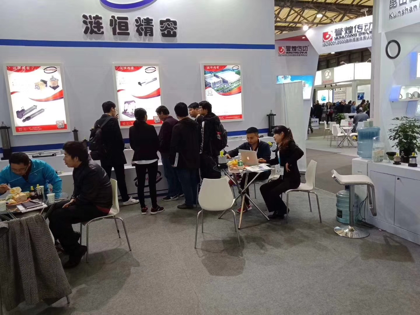 減速電機(jī)出現(xiàn)冒煙現(xiàn)象的原因